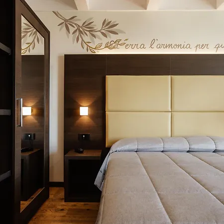 호텔 Ristorante Da Tonino